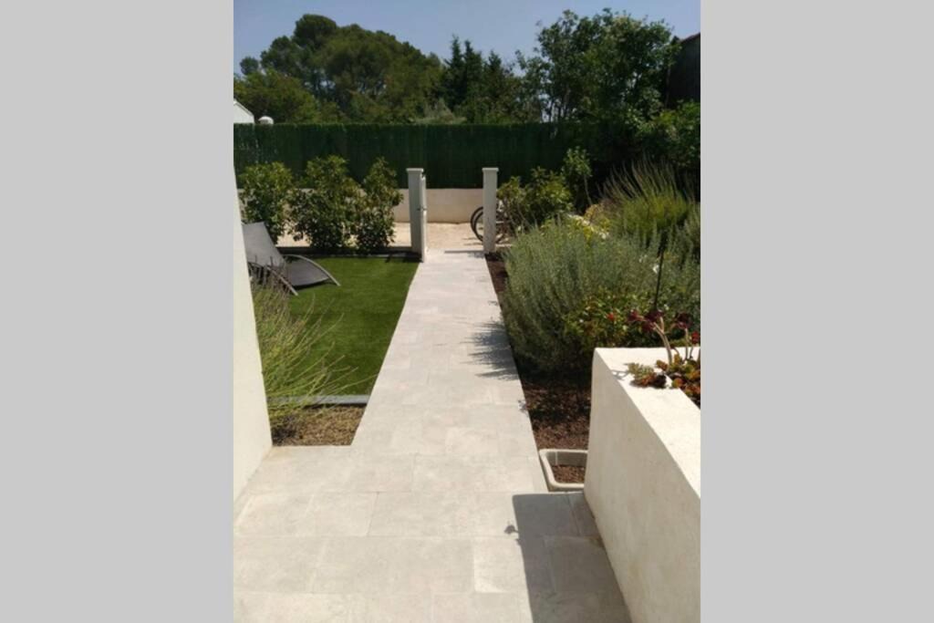 Sollies Pont Apartment | ADAGIO