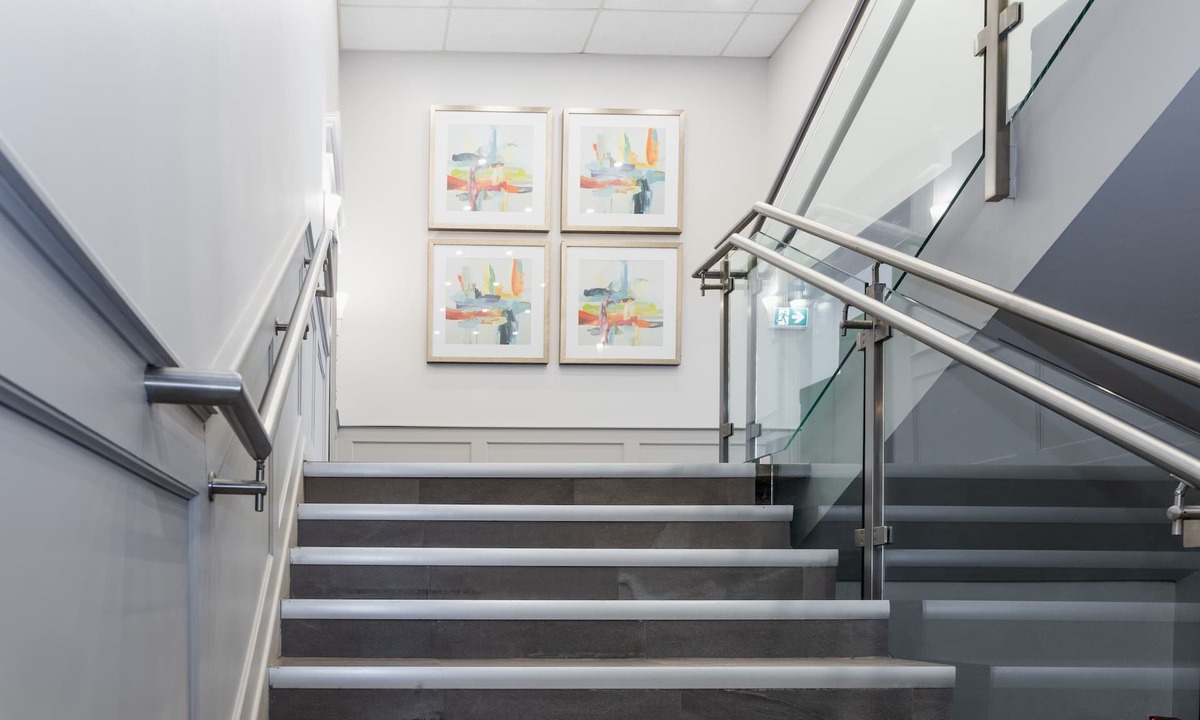 Ottawa Division Hotel | Adam's Airport Inn