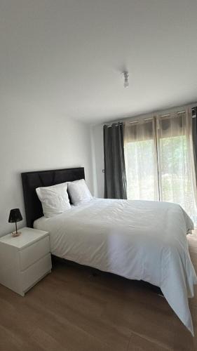 Bourgeonniere-Petit Port Apartment | Adar 01