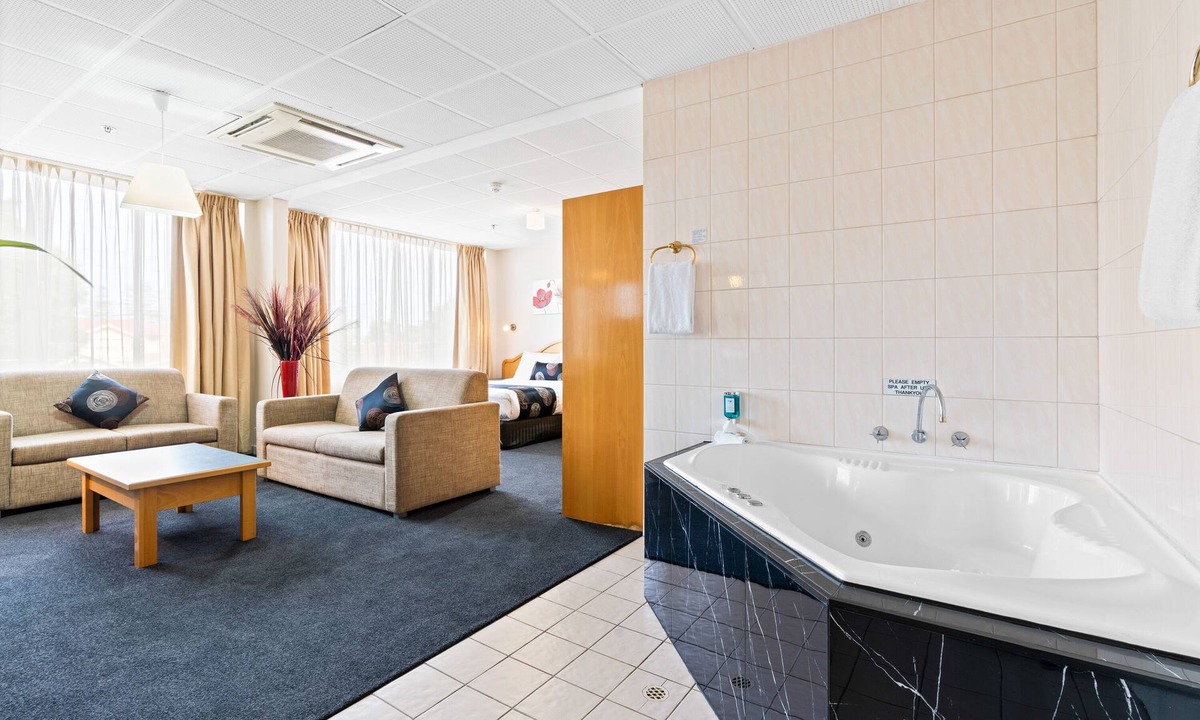 Glenelg North Hotel | Adelaide International Motel