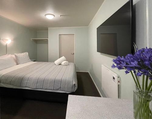 Newtown Hotel | Adelaide Motel