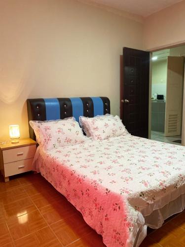 Baharu Apartment | Adelea Staycation w Netflix Marina View