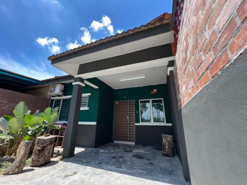 Bota House | Adila Homestay