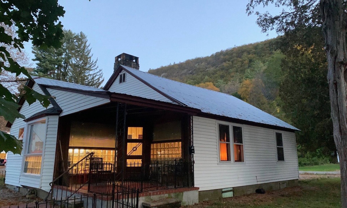 Warrensburg House | Adirondack Bungalow Getaway