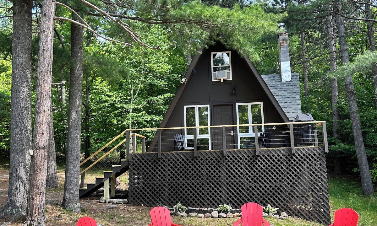 Wilmington Ski Chalet | Adirondack Cozy A-Frame Minutes to Hiking, Fishing, & More. Pet Friendly.