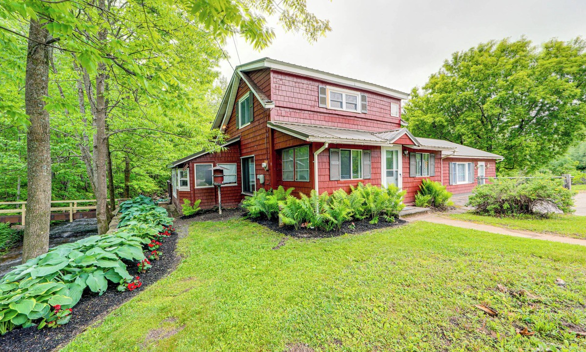 North Bangor Cabin | Adirondack Escape w/River Access: Fish & Swim