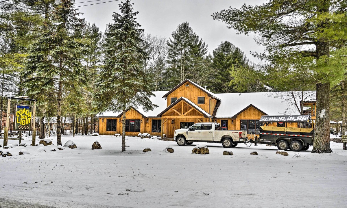 Brantingham Cottage | Adirondacks Cabin: Fish, Hunt & Hike!