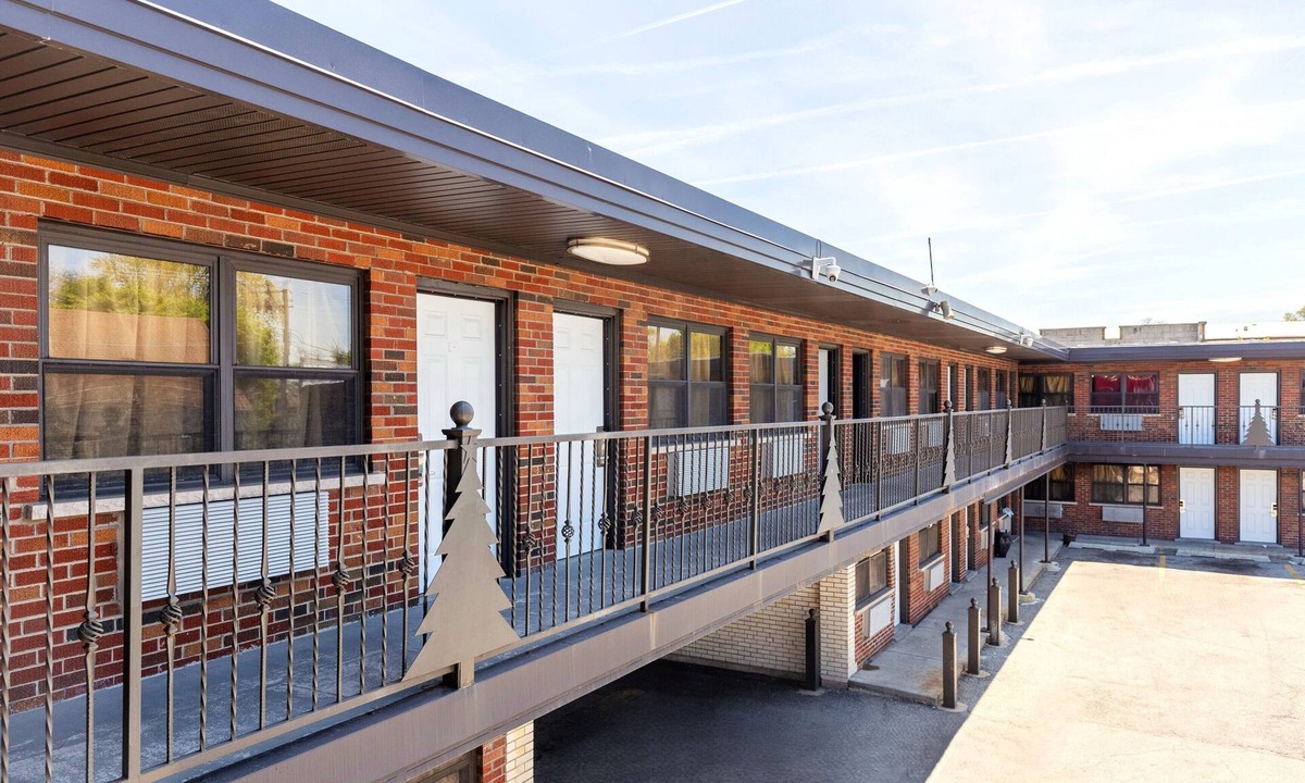 Chatham Hotel | Admiral Motel By Oyo Chicago I-94