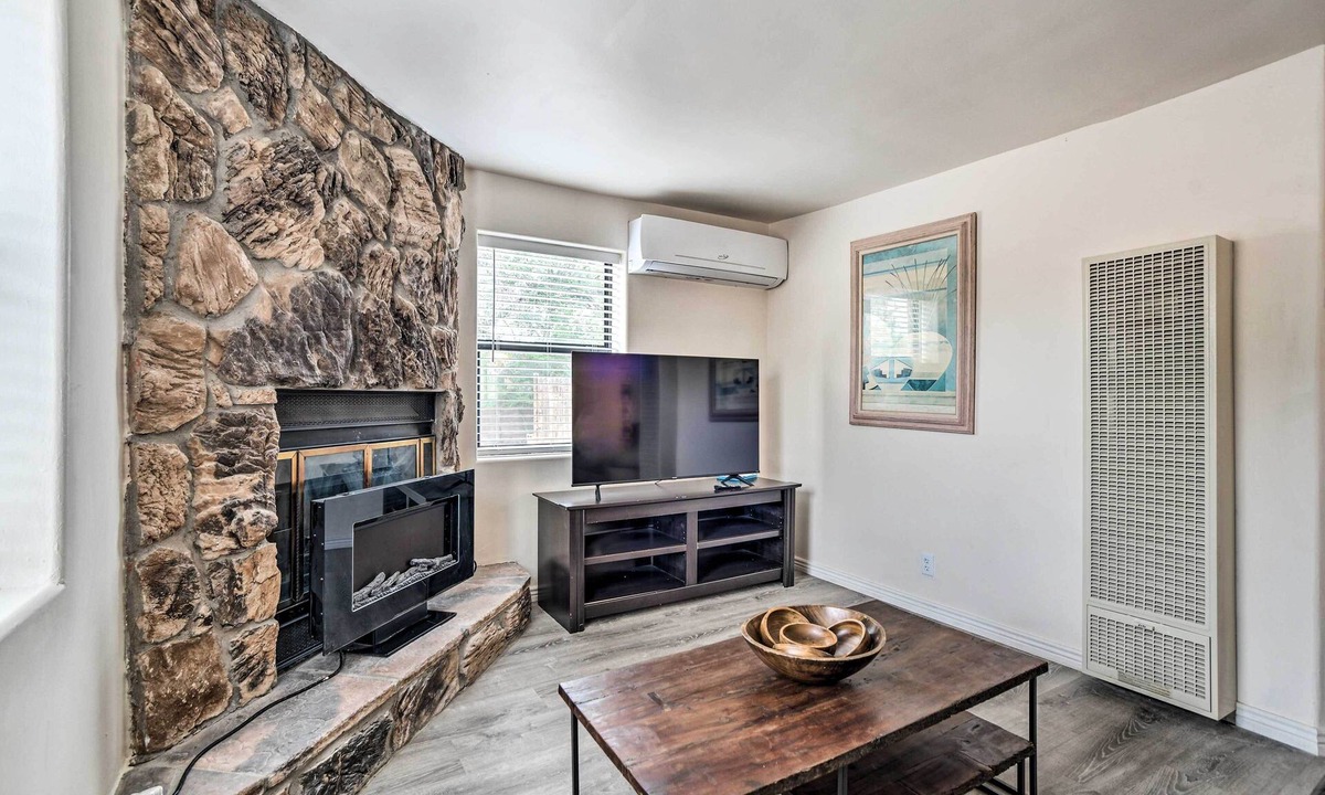Alamedan Valley House | Adobe Albuquerque Home ~ 5 Mi to Old Town!