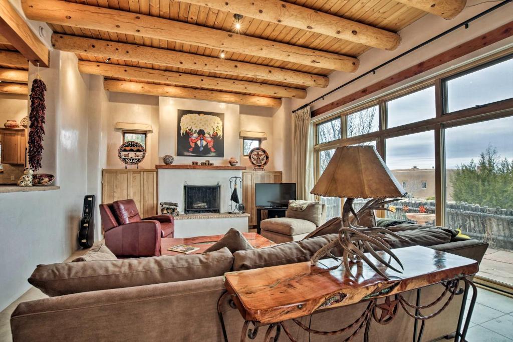 Tesuque House | Adobe-Style Home w/Views < 5 Mi to Santa Fe Plaza