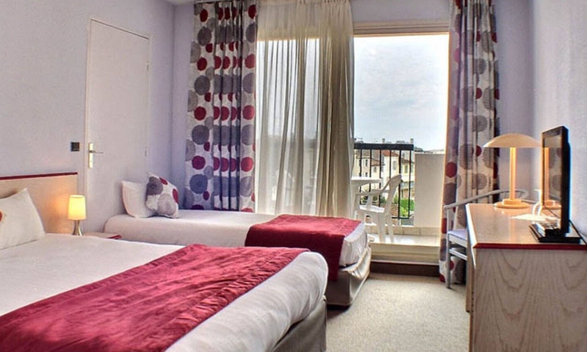 Le Cannet Hotel | Adonis Cannes - Hôtel Thomas
