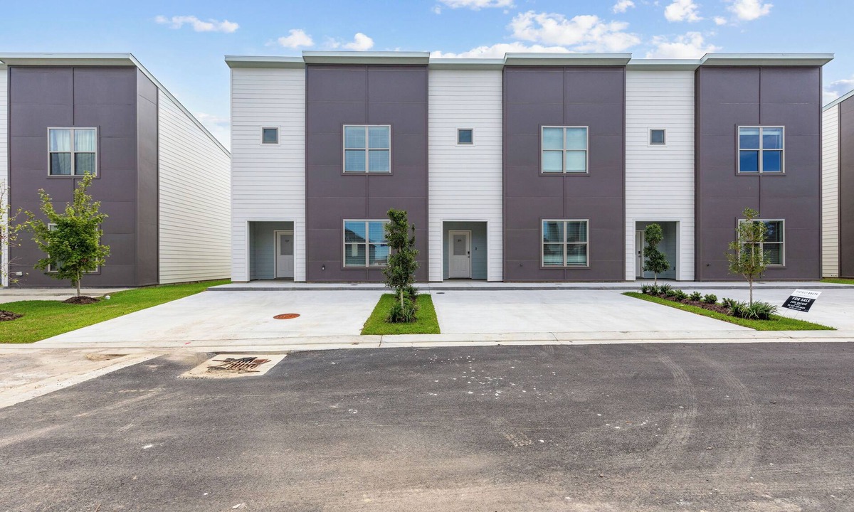 Youngsville House | Adorable 2-bedroom townhome in Youngsville