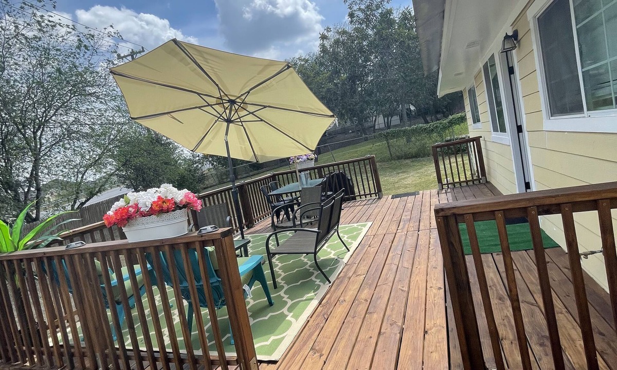 Converse House | Adorable 3 bedroom @ Sleepy Lane