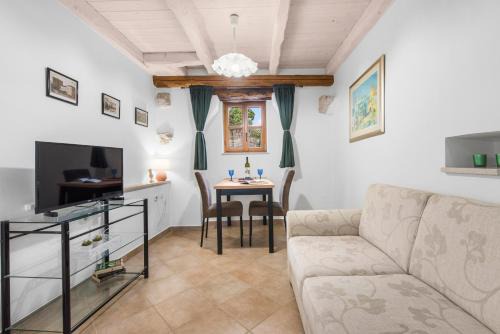 Pican Apartment | Adorable apartment San Rocco 2