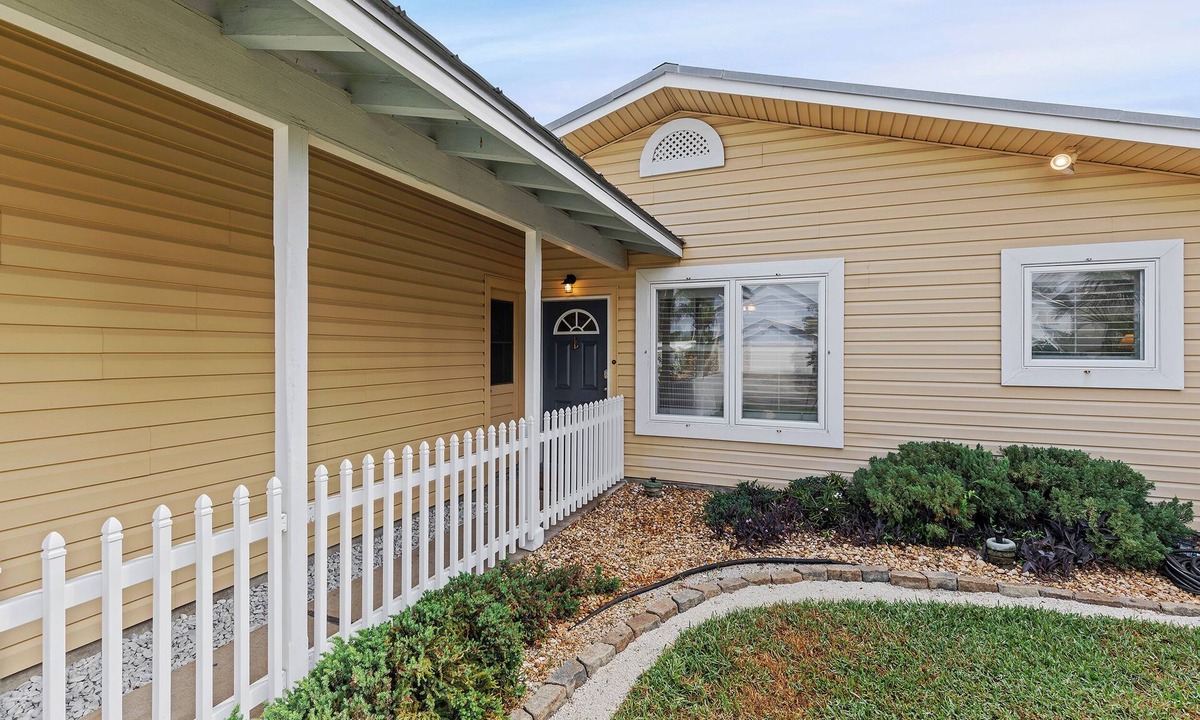 Wilbur-By-The-Sea House | Adorable Beach Cottage with Great Location