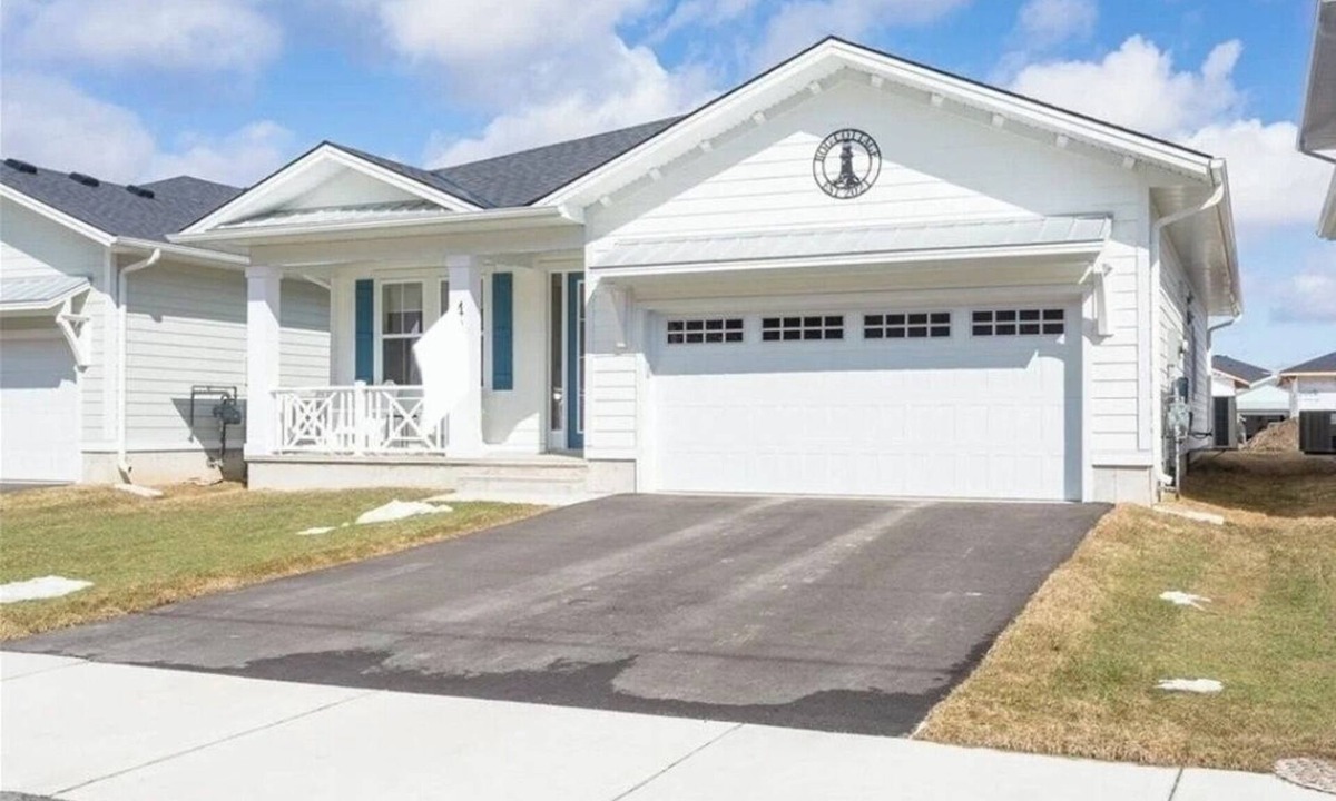 Port Stanley House | Adorable Cottage in Port Stanley