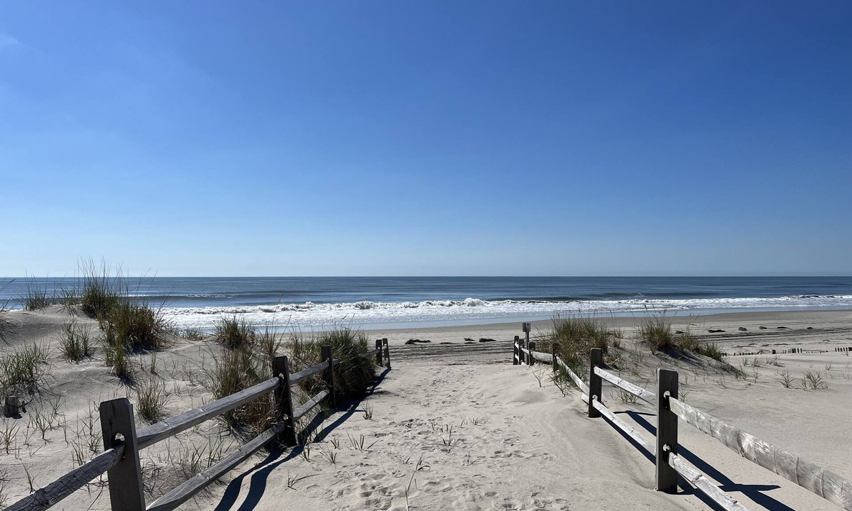 Stone Harbor House | Adorable Escape by the Sea Nestled in the Heart of Stone Harbor!
