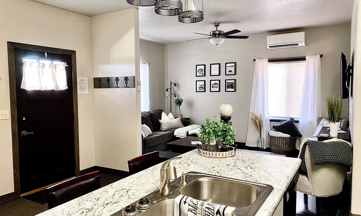Hermosa House | Adorable - Gateway to the Black Hills - easy access - 20 minutes to Mt. Rushmore