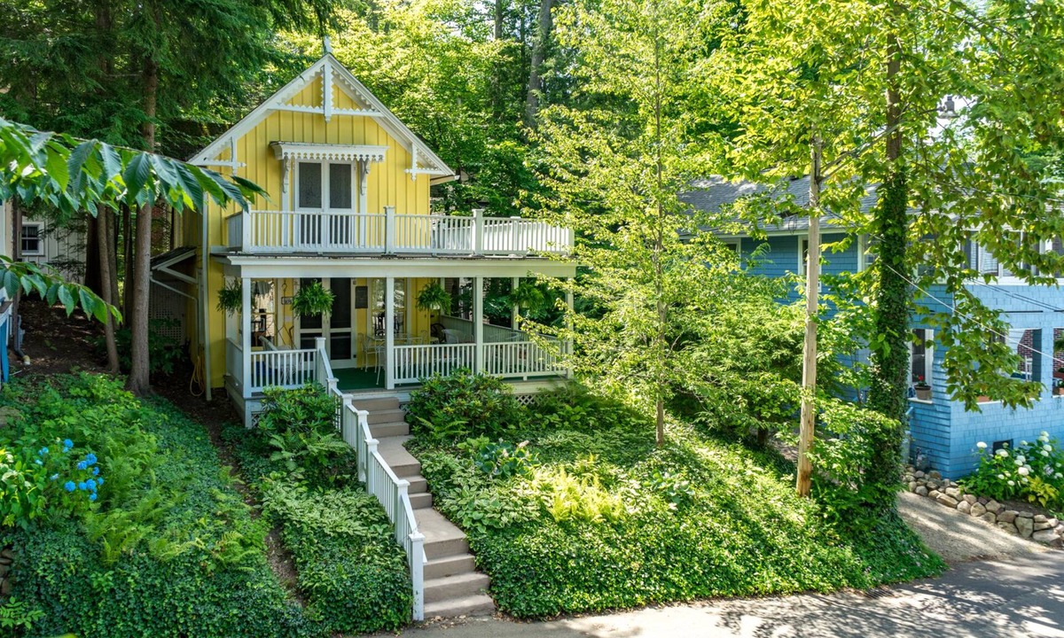 Chautauqua House | Adorable home in the heart of Chautauqua, situated at 17 Morris Street.
