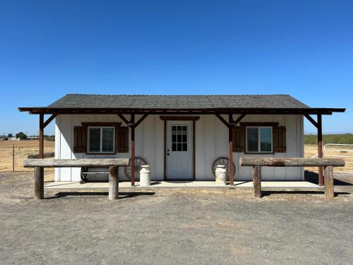 Peters House | Adorable One Bedroom Cottage