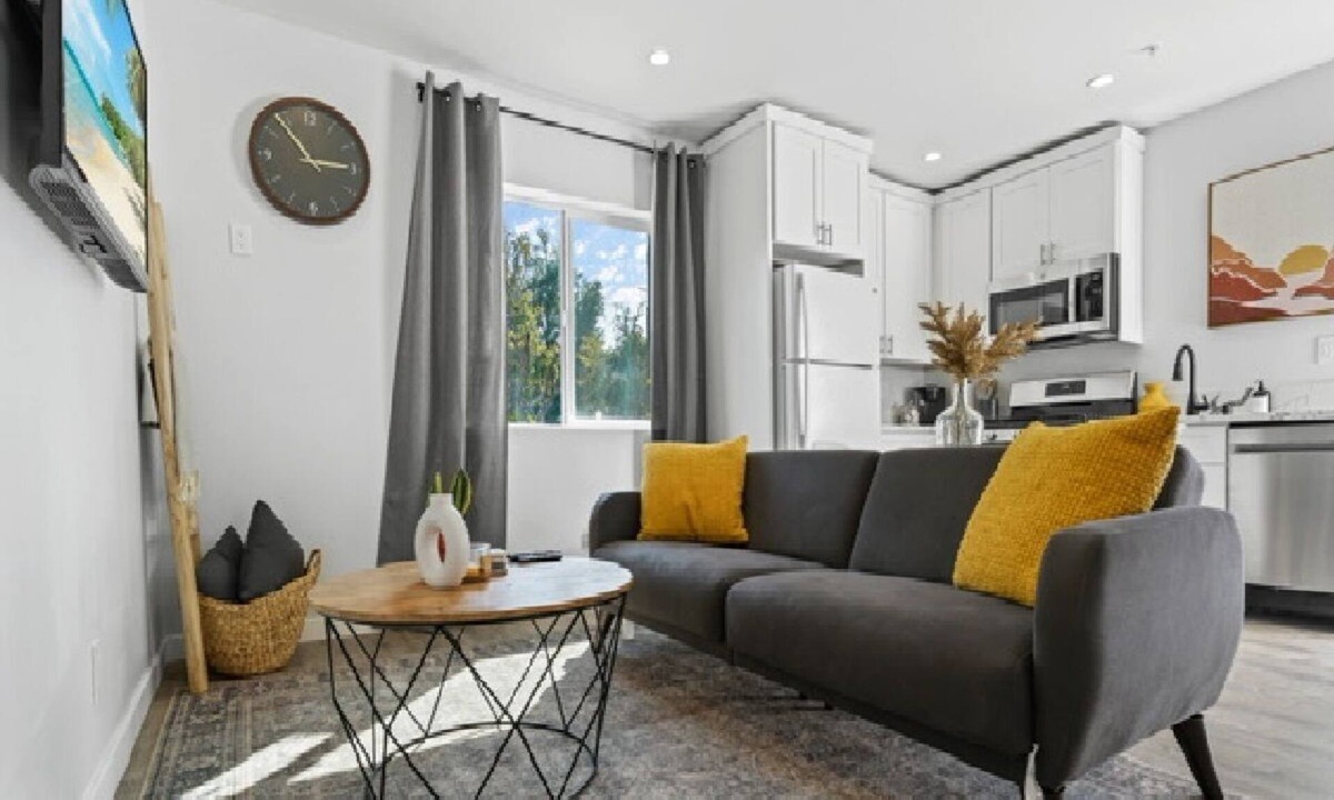 Alhambra Apartment | Adorable studio close to DTLA