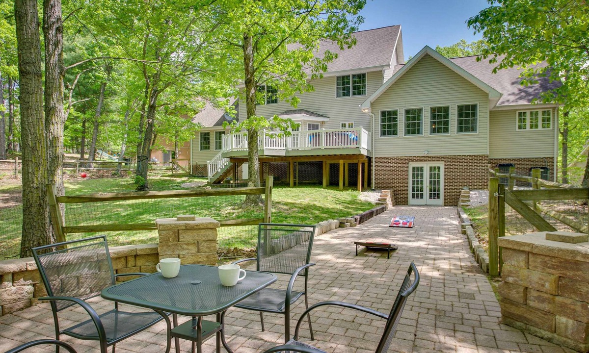 Massanutten House | Adventure Awaits! Hot Tub & Game Room Retreat