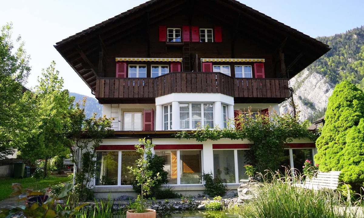 Unterseen Hotel | Adventure Guesthouse