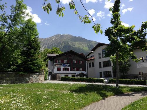 Klosters Platz Hostel | Adventure Hostel