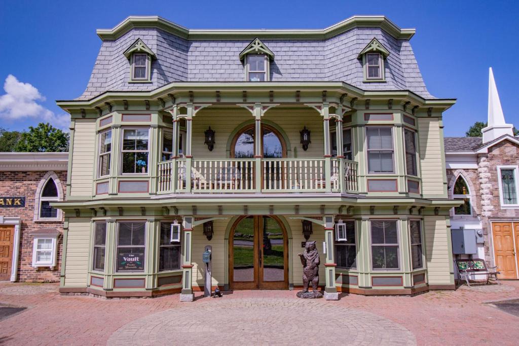 North Conway Hotel | Adventure Suites