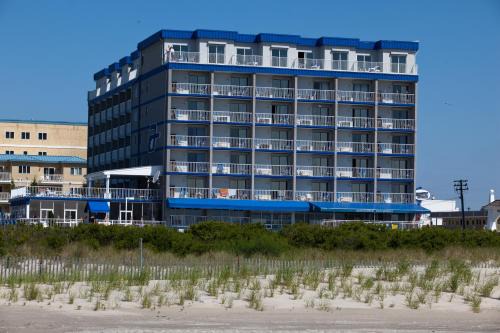 Wildwood Crest Hotel | Adventurer Oceanfront Inn