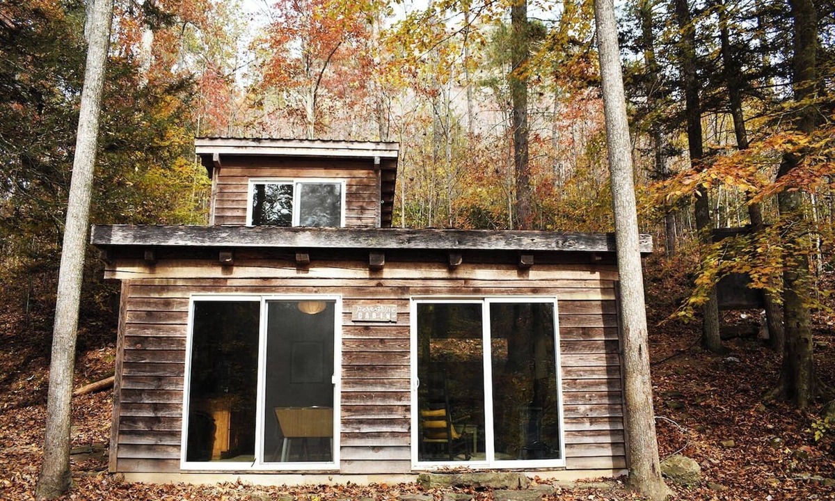 Stanton Cabin | Adventurers Only! -Off the Grid- retrea in the woods