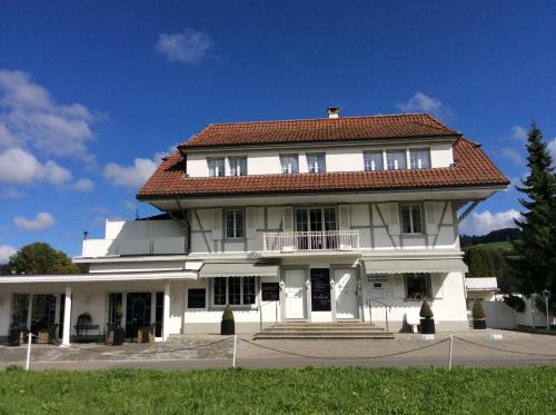 Hasle bei Burgdorf Bed & Breakfast | Aebis Landhotel