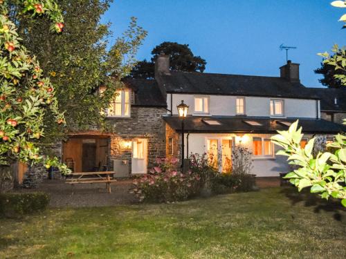 Llanddewi Brefi House | Aeron Villa