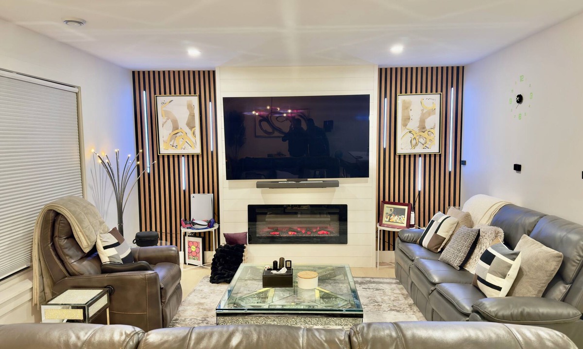 Dieppe House | AeroZen Smart 3BR Hub