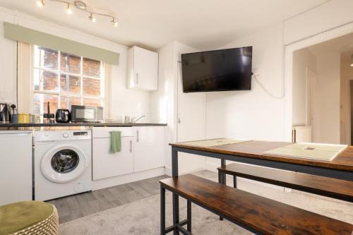 Ampthill Apartment | Aesthetic Ampthill Apartment