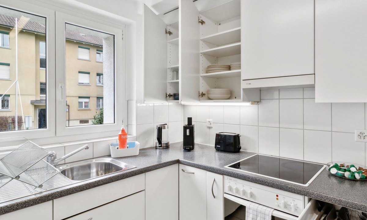 Center Apartment | Affordable 2-Bedroom Apartment in Zurich
