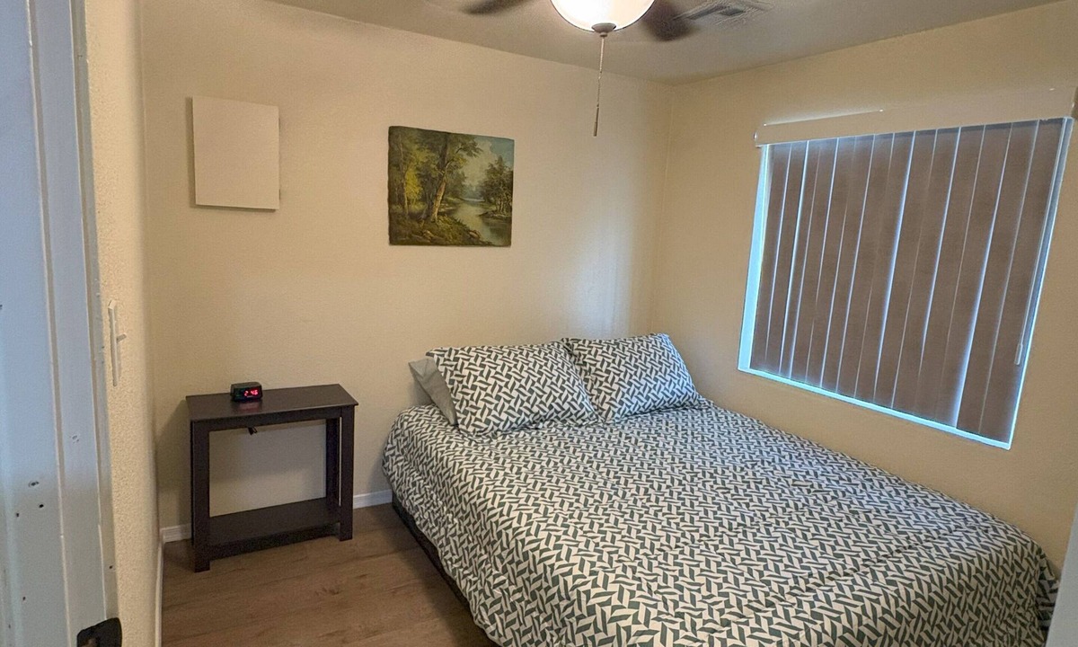 Safford Apartment | Affordable 2-bedroom apartment in Safford with AC.