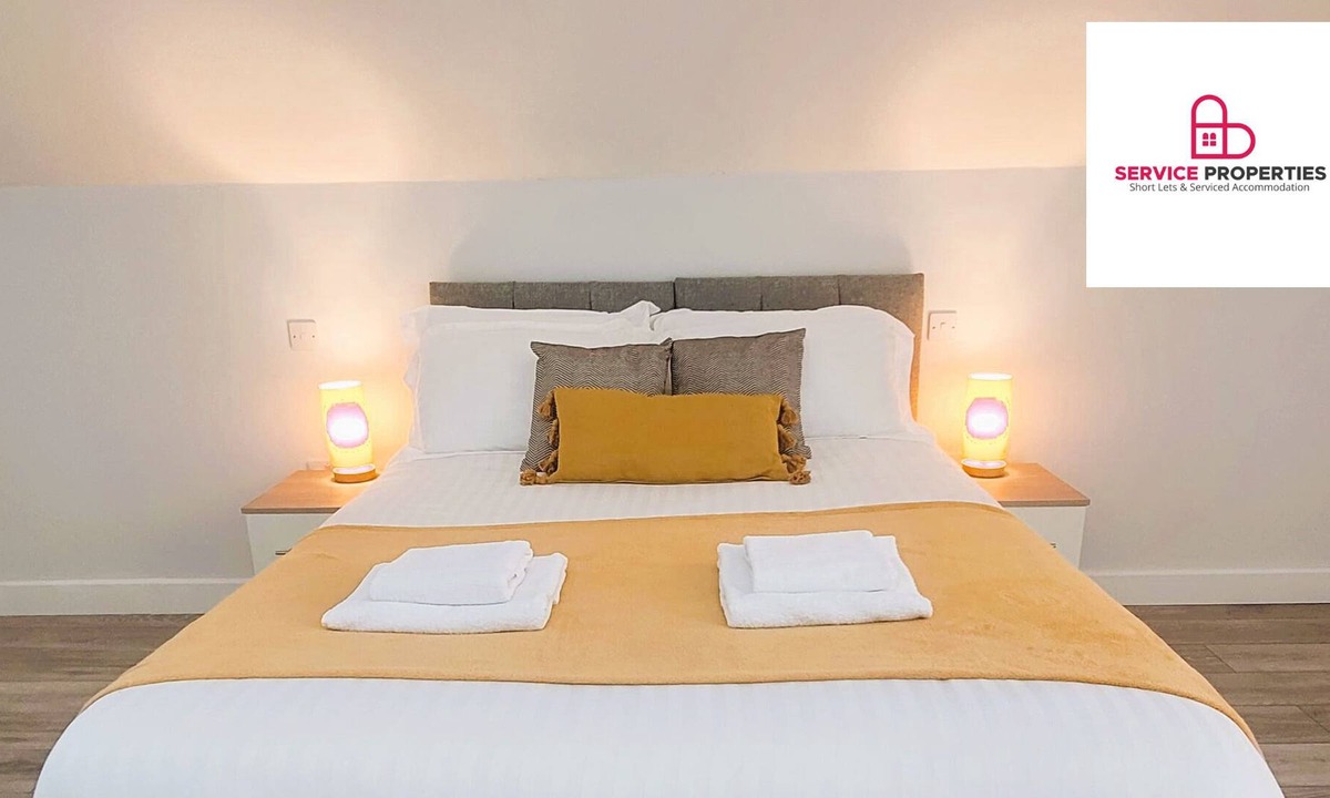 Faversham House | Affordable 2BR House with FREE Parking