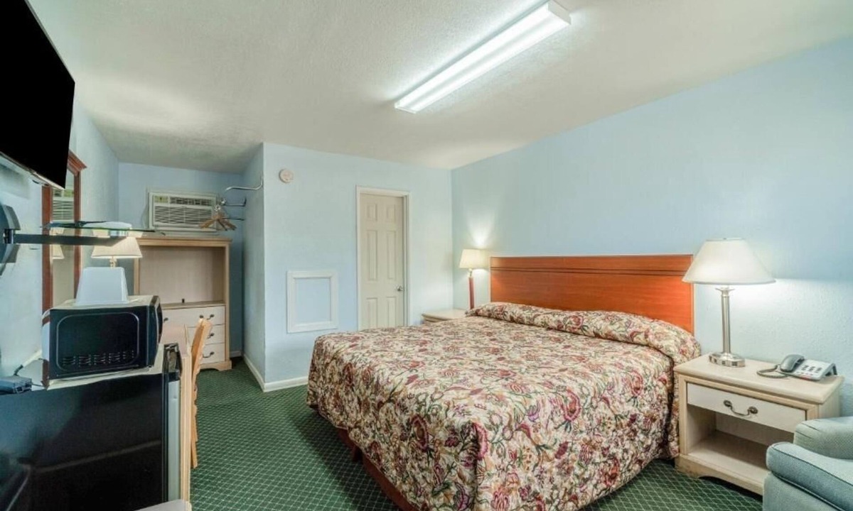 Boise City Hotel | Affordable Budget Room Perfect for Overnight Stays