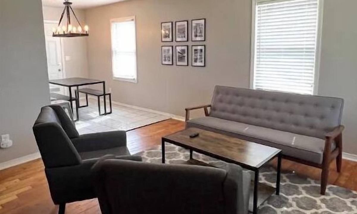 Del City House | Affordable Home by Tinker and 6 mi to Downtown OKC