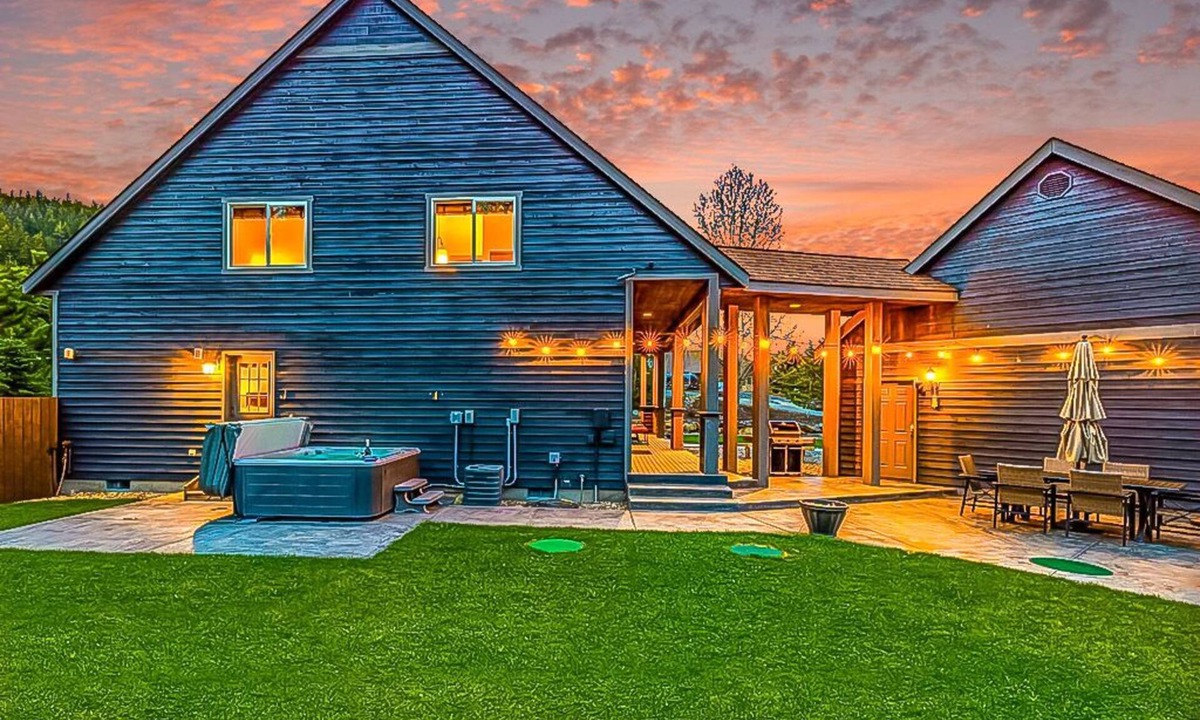 Ronald House | Affordable Meets Hidden Gem–Pet Friendly/Spa+GmRm & 1PM In/Out.