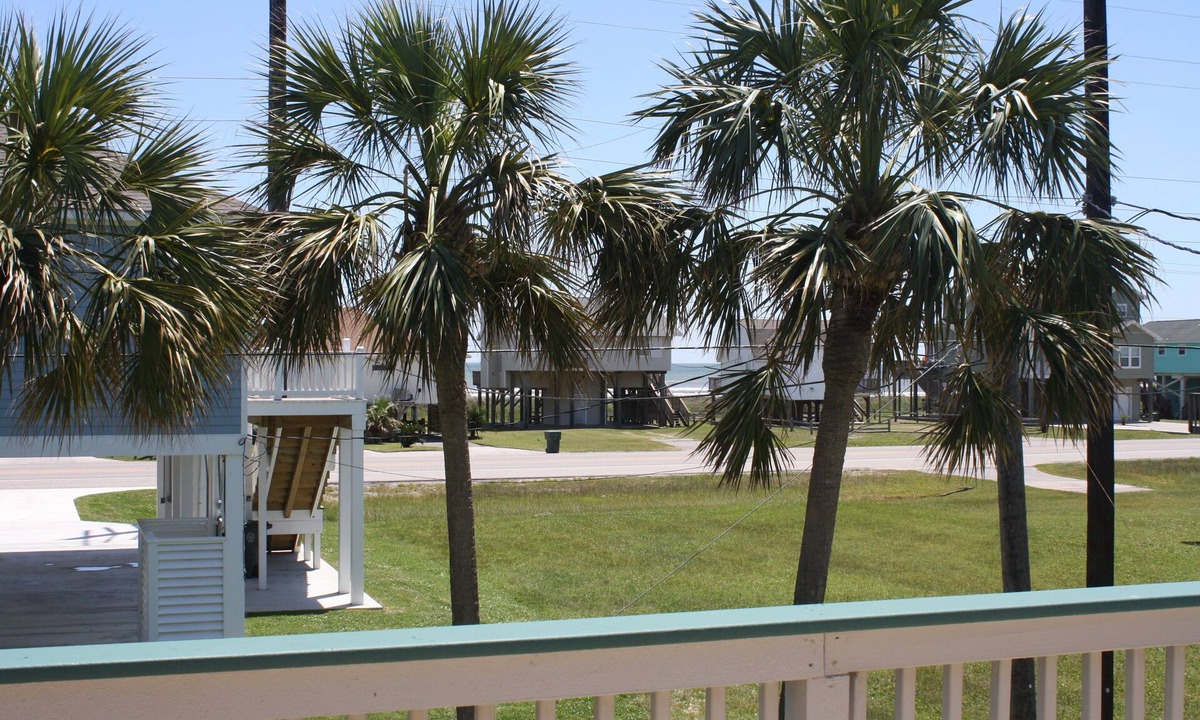 Galveston House | Affordable, Pet friendly, ocean views!