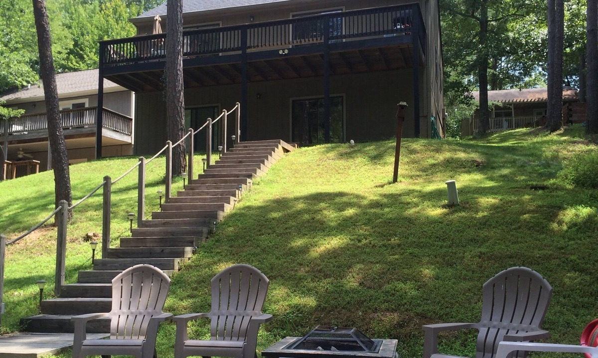 Waleska House | Affordable Private Lake Front House