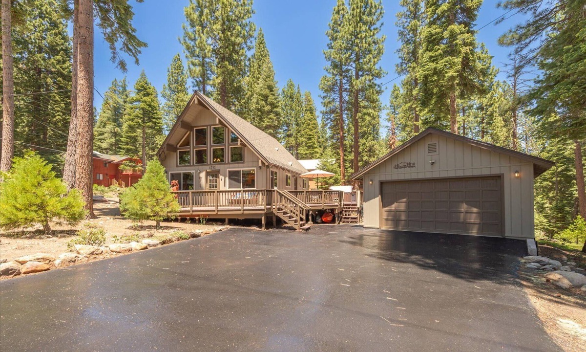 Carnelian Bay Cabin | Agate Bay Pines