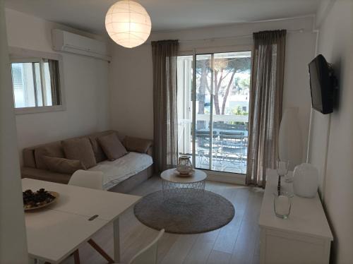 La Grande-Motte Apartment | Agréable Appartement Proche Plage - Linge de lit et Toilettes en option