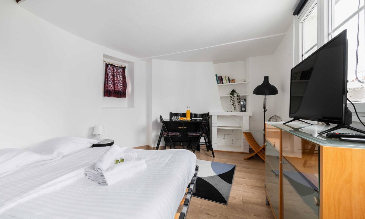 Quartier de la Monnaie Apartment | Agreable studio coeur de paris - Paris 6 - 2P