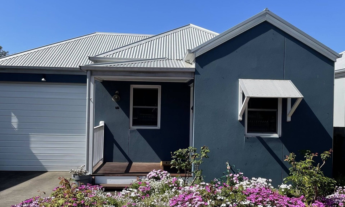 Queenscliff House | Ah, Bethune St, Beach Escape.