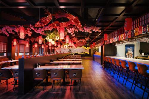 Greater South River City Hotel | Aiden Austin City Hotel