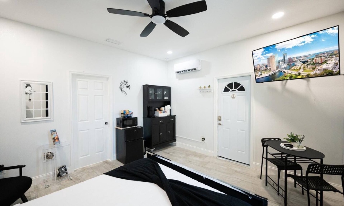 East Tampa Apartment | Aileen Special Place