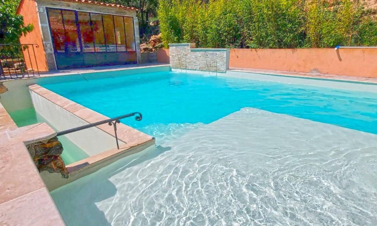 Massebœuf House | Air-conditioned holiday home with private pool